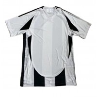 Camisa de Futebol Juventus Equipamento Principal 2024-25 Manga Curta